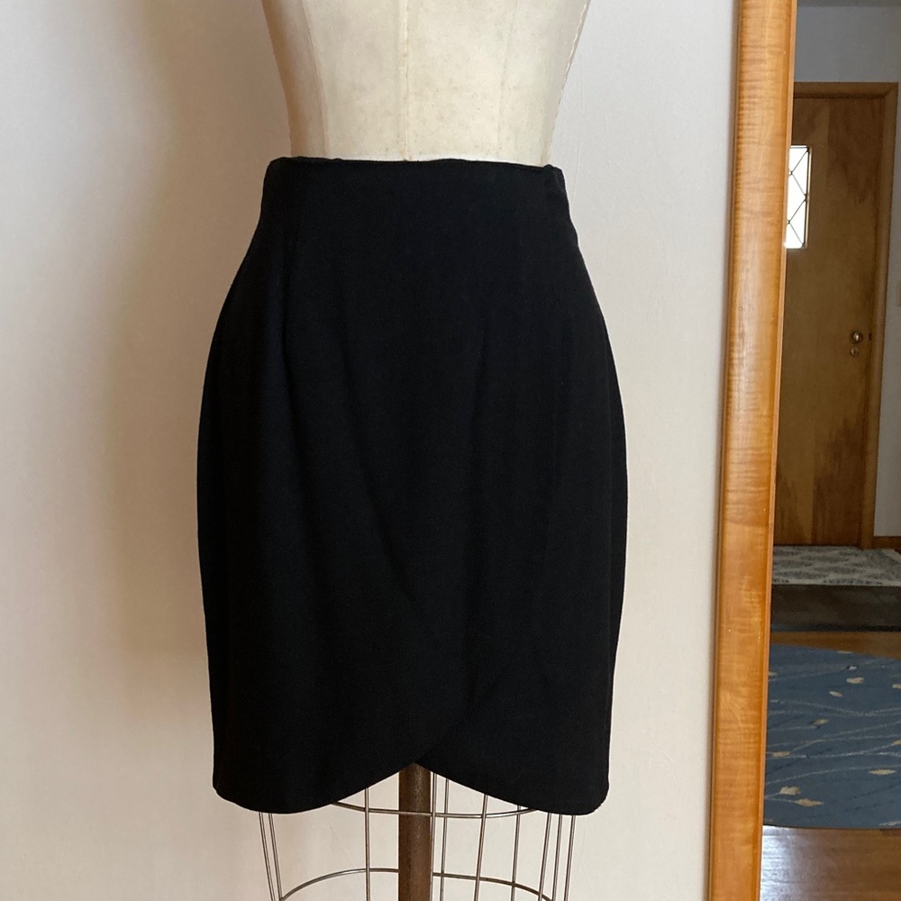 Cline-Kolarek Elegant Black Tulip Skirt